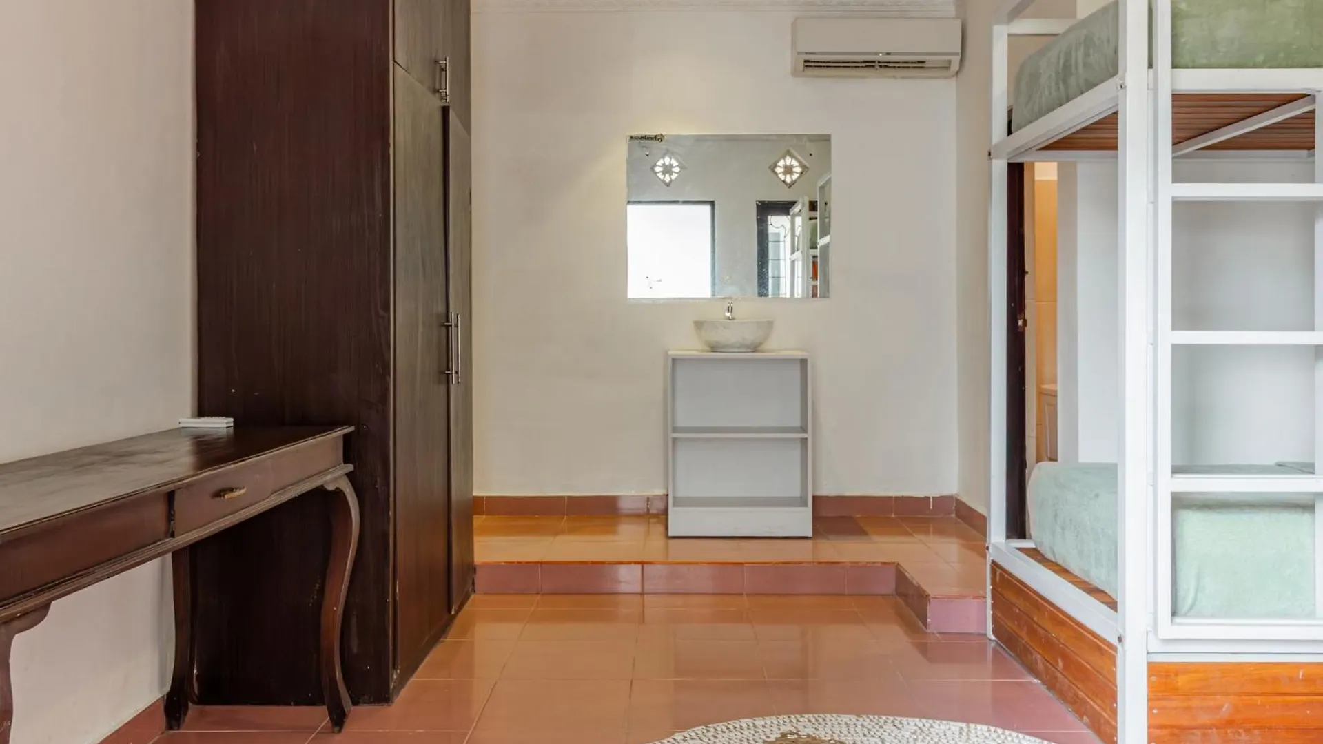 ** Hotel Capital O 93944 Geweka Homestay Jimbaran Indonesia